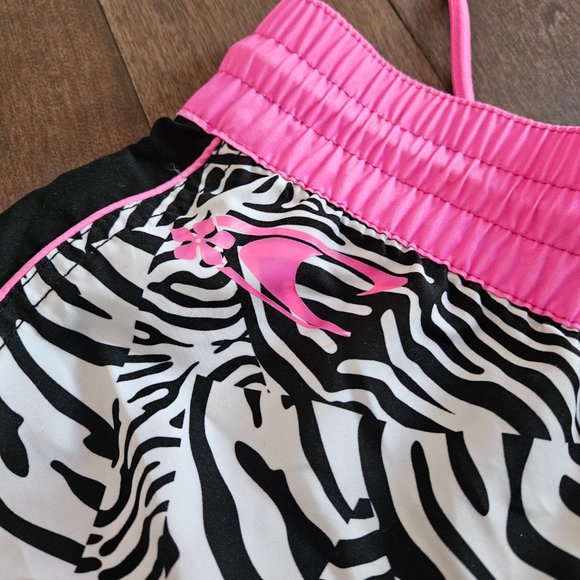 Hot pink and zebra Oneill short - Picture 5 of 6